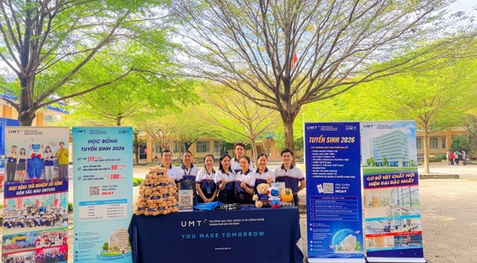 2K8 TÂY NINH HÀO HỨNG CHÀO ĐÓN TRƯỜNG ĐẠI HỌC UMT